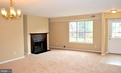 4152 Dawn Valley Ct unit 85F, Chantilly, VA 20151 - photo 5
