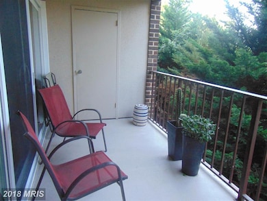 122 Roberts Ln unit 201, Alexandria, VA 22314 - photo 6