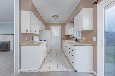 1110 SW Bay St. Newport
