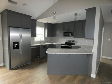 1022 Jennings Rd, Statesville, NC 28625 - photo 6