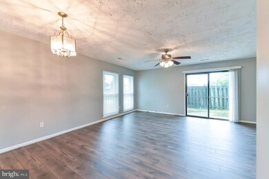 11400 Laurelwalk Dr, Laurel, MD 20708 - photo 2