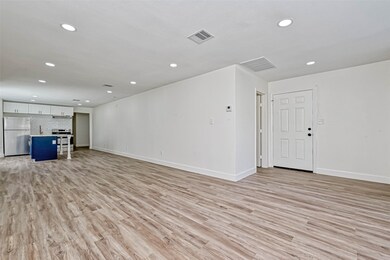 5609 Denmark St unit A, Houston, TX 77028 - photo 5
