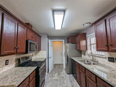 4513 Stonebridge Dr, Pearland, TX 77584 - photo 6