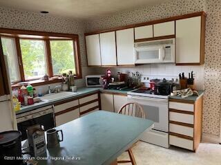 35 Laurel Dr, Little Silver, NJ 07739 - photo 5