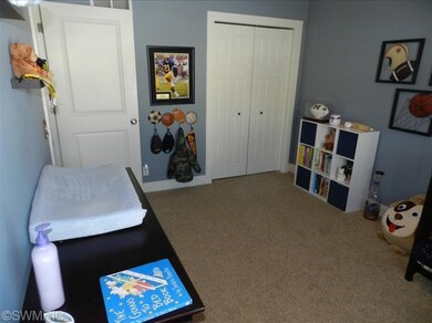 856 Soren Ct SE unit 19, Lowell, MI 49331 - photo 7