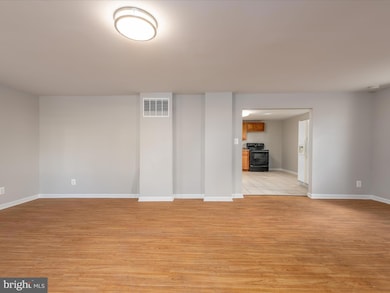 211 N Fairfax Blvd, Ranson, WV 25438 - photo 4