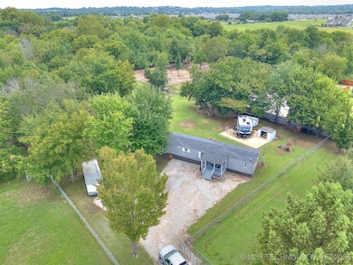 8316 S 300th East Ave, Broken Arrow, OK 74014 - photo 2