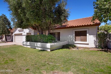 2310 E Huron Ct-3