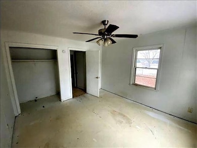 63 Logan St, Leavenworth, KS 66048 - photo 7