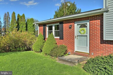 527 Teeter Rd, Littlestown, PA 17340 - photo 2