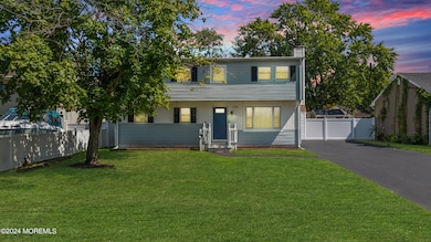 573 Sumner Ave, Belford, NJ 07718 - photo 2