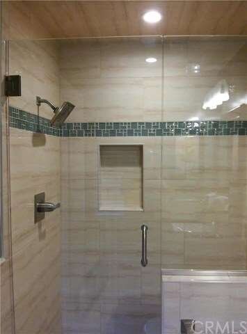 NEWLY INSTALLED CUSTOM BUILT HIGH-END SHOWER IN TH
