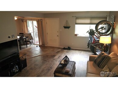Wood look durable vinyl floors