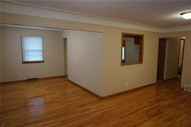 4032 Lynner Dr, Des Moines, IA 50310 - photo 6