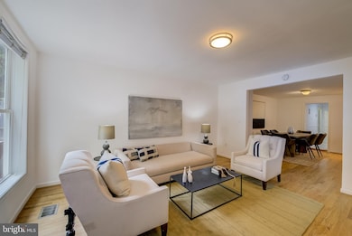 319 I St NE, Washington, DC 20002 - photo 4
