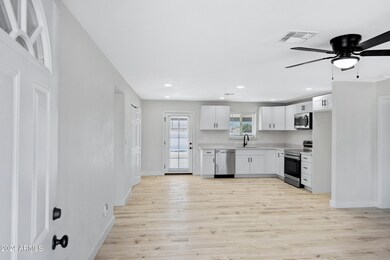 8015 E Juanita Ave-5