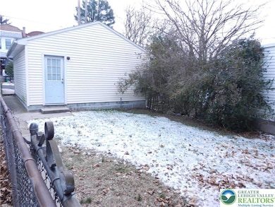 1428 Center St unit 1, Bethlehem, PA 18018 - photo 2