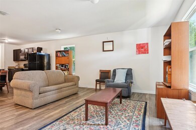 617 E Wardville St, Cleburne, TX 76031 - photo 6