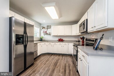 279 Doe Run Rd, Inwood, WV 25428 - photo 5