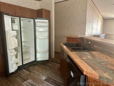 22 South St, Cartwright, OK 74731 - photo 7