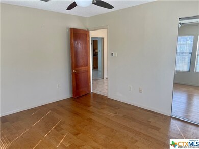 1124 N San Marcos St, Seguin, TX 78155 - photo 7