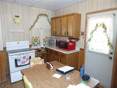Extra work space for preparing family dinners.