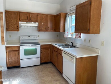 4172 Davie Ct, Jacksonville, FL 32210 - photo 7