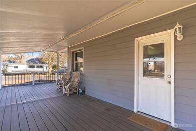 214 SW Regent Ave, Wilbur, WA 99185 - photo 6