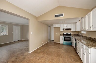 657 E Franklin Ave, Mesa, AZ 85204 - photo 5