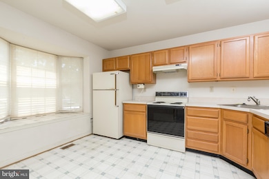 1526 Saint Christopher Ct, Edgewood, MD 21040 - photo 3