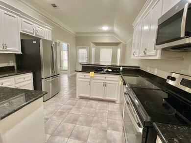 411 Robinwood Dr, Spring, TX 77386 - photo 4