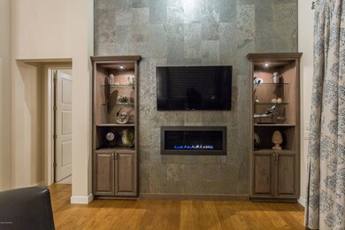 006_Living Room