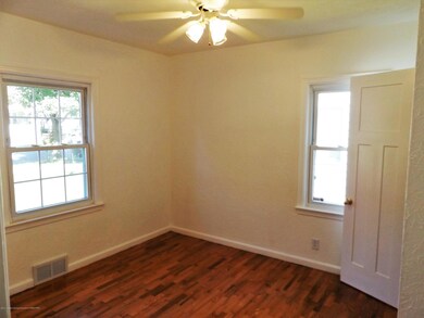 321 W Berry Ave, Lansing, MI 48910 - photo 2