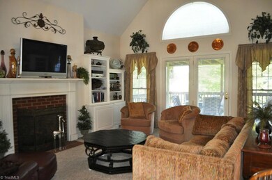 421 Thistle Ln, Statesville, NC 28625 - photo 7