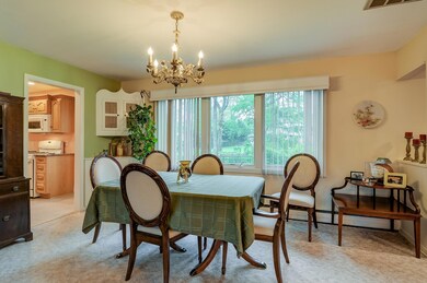 006_Dining