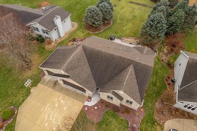 952 Bedford Dr, Janesville, WI 53546 - photo 3