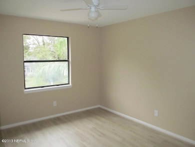 7247 Holiday Hill Ct, Jacksonville, FL 32216 - photo 6