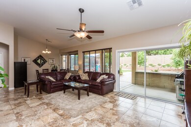 004_Living Room
