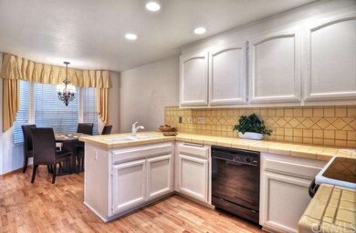 Kitchen and Cozy Breakfast Nook