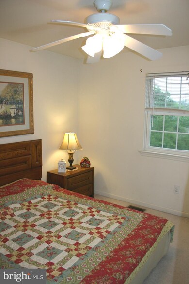 4540 Hillside Rd, Reading, PA 19606 - photo 5