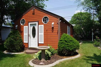 1021 S Franklin St, New Ulm, MN 56073 - photo 5