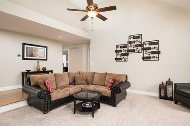 188 Lakeshore Cir, Georgetown, KY 40324 - photo 2