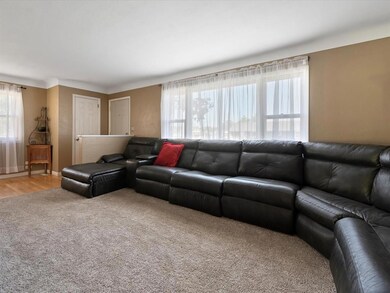 3221 Sue Ln NW, Cedar Rapids, IA 52405 - photo 6