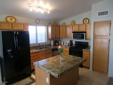 Kitchen (2)