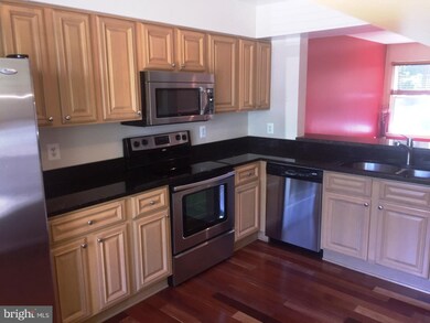 11618 Summer Oak Dr, Germantown, MD 20874 - photo 5