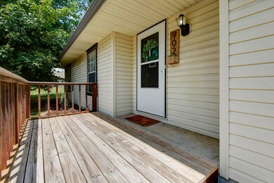 902 N 41st St, Nixa, MO 65714 - photo 2