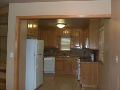 1220 Monroe Dr, Shawnee, OK 74804 - photo 4