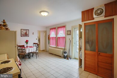 351 S 5th St, Reading, PA 19602 - photo 6