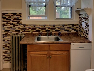 90 Lucerne Rd, Springfield, MA 01119 - photo 6