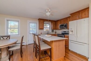 34 Isabel Cir, Randolph, MA 02368 - photo 6